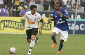 Fagner durante empate com So Caetano na Arena Corinthians