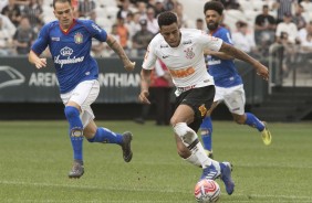Gustavo durante empate com São Caetano na Arena Corinthians
