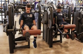 Rafinha e Welliton durante treino do elenco sub-20 do Corinthians