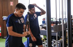 Roni e Du durante treino do elenco sub-20 do Corinthians