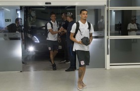 Thiaguinho chega à Arena Corinthians para jogo contra o São Caetano, pelo Campeonato Paulista
