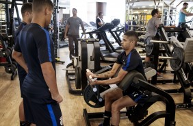 Vitinho durante treino do elenco sub-20 do Corinthians