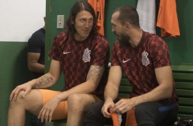 Walter e Cássio no vestiário do Brinco de Ouro, antes do duelo contra o Guarani