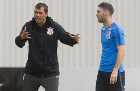 Carille e Boselli no treino de reapresentao da equipe aps derrota para o Guarani