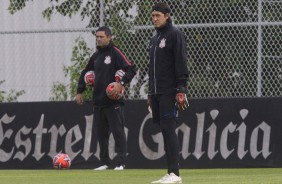 Cuca e Cássio durante o treinamento de hoje no CT
