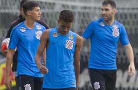 Vital, Pedrinho e Boselli treinam no CT Joaquim Grava