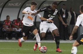 Mateus Vital durante jogo contra a Ponte Preta, pelo Campeonato Paulista