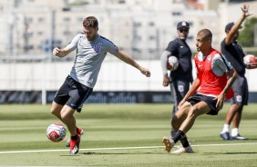 Boselli e o jovem Joo Victor no treino de hoje no CT Joaquim Grava