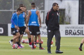 Carille finaliza treino para equipe encarar o RB Brasil, pelo Paulistão