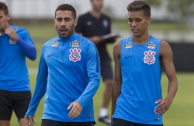 Gabriel e Pedrinho durante treinamento no CT Joaquim Grava