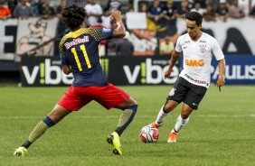 Jadson durante jogo contra RB Brasil, na Arena Corinthians, pelo Paulisto