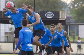 Timo em jogada area durante treino de hoje no CT