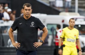 Treinador Fábio Carille durante jogo contra o Red Bull Brasil; Timão saiu derrotado