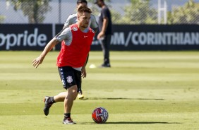 Volante Ramiro no treinamento de hoje no CT Joaquim Grava