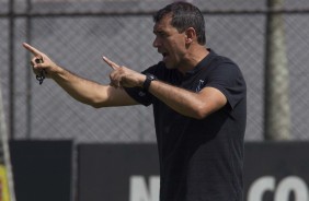 Carille comandou o último treino antes do Dérbio de sábado, contra o Palmeiras