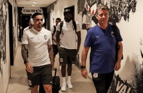 Fagner e Walmir chegam ao vestirio da Arena Corinthians para o jogo contra o Red Bull