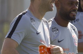 Os atacantes Mauro Boselli e Vagner Love treinam nesta sexta-feira no CT