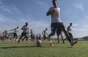 Pedrinho no treino desta sexta-feira no CT; Timo treina para enfrentar o Palmeiras no CT