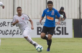 Sergio Díaz no CT em jogo-treino contra o Desportivo Brasil