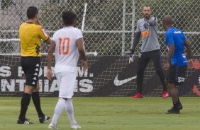 Walter durante jogo-treino contra o Desportivo Brasil, no CT