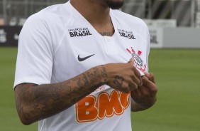 Jnior Urso  oficialmente jogador do Corinthians