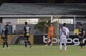 Cássio durante jogo contra o Ferroviário, pela Copa do Brasil