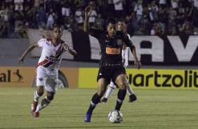 Volante Ralf durante partida contra o Ferroviário, pela Copa do Brasil