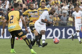 Vagner Love foi titular contra o Novorizontino, pelo Paulistão