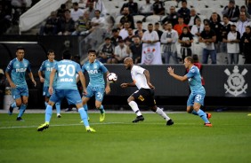 Atacante Vagner Love durante jogo contra o argentino Racing