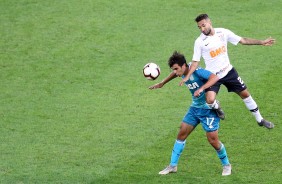 Clayson durante jogo contra o Racing, pela Sul-Americana, na Arena Corinthians