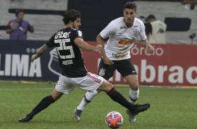 Danilo Avelar voltou a ser titular contra o So Paulo, na Arena Corinthians, pelo Paulisto
