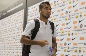 Sornoza na chegada do time ao vestirio da Arena Corinthians