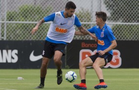 Pedro Henrique e Vital na reapresentao do Corinthians aps vitria sobre o So Paulo, por 2 a 1