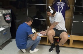 Goleiro Cssio no vestirio da Arena Corinthians antes do incio da partida contra o Avenida