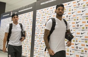 Jogadores do Corinthians chegam a Arena para enfrentar o Avenida-RS