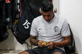 Ralf no vestirio antes do duelo contra o Botafogo-SP