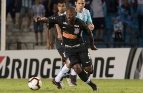 Vagner Love marcou o gol de empate contra o Racing, no El Cilindro