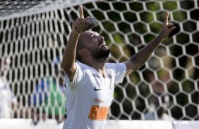 Clayson acertou um belo chute contra o São Bento, pelo Paulistão 2019