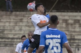 O atacante Gustavo entrou na vaga de Boselli, contra o So Bento