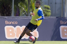 Clayson no treino desta quarta-feira de cinzas no CT Joaquim Grava