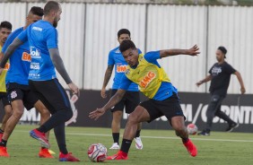 Jnior Urso em foco no treinamento de hoje no CT Joaquim Grava