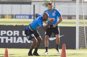 Love e Henrique no treinamento de hoje no CT Joaquim Grava