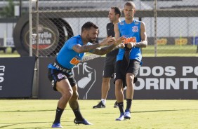 Michel Macedo e Joo Victor treinam para encarar o Santos, no prximo domingo