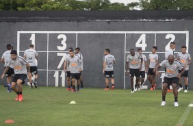 Jogadores continuam preparação para duelo contra o Santos, no domingo