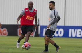 Love e Clayson no treino desta quinta no CT Joaquim Grava