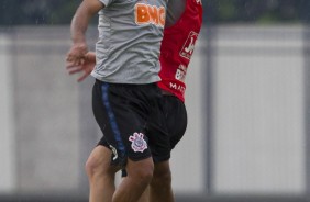 Sornoza treina e deve ser titular diante o Santos, no prximo domingo