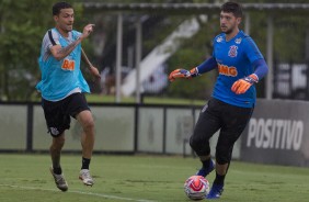 Thiaguinho e Caque Frana durante treino no CT Joaquim Grava