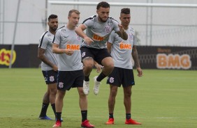 Jogadores treinam para duelo contra o Ceará