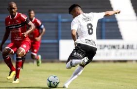 Roni atuando na partida contra o River-PI, pela Copa do Brasil Sub-20