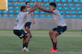 Sornoza e Jnior Urso durante treino do Corinthians em Fortaleza, para Copa do Brasil